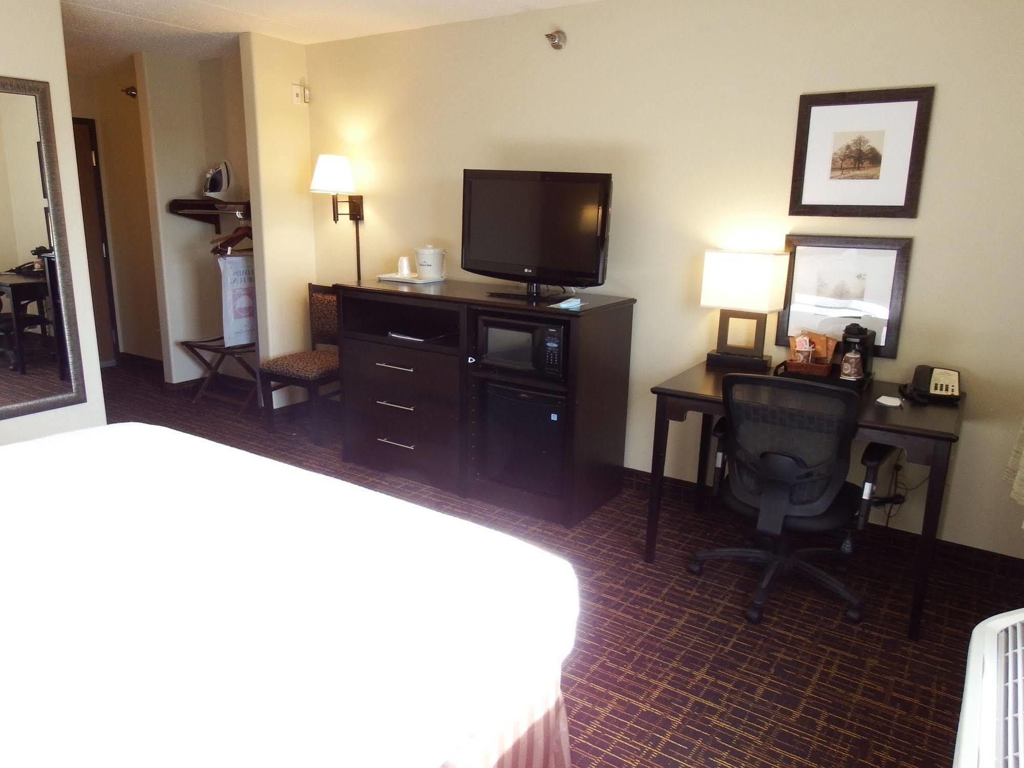Americinn By Wyndham Peoria Extérieur photo